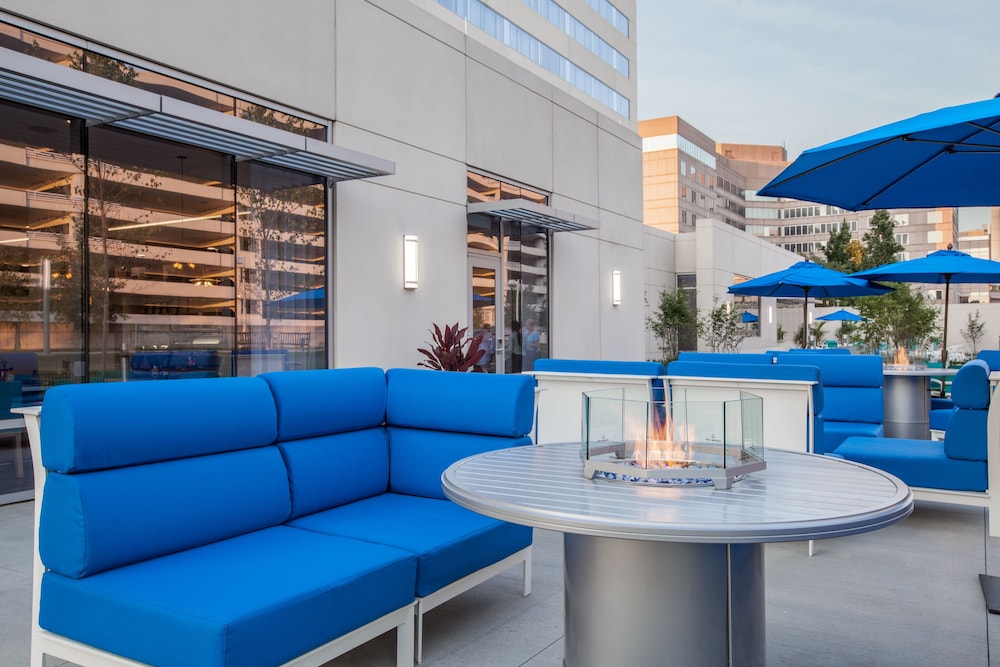 holiday inn cleveland clinic by ihg