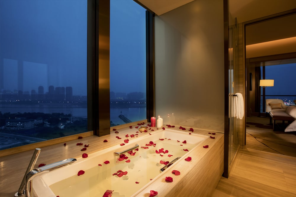 Crowne Plaza Fuzhou Riverside, An Ihg Hotel,Fuzhou>>Fujian,4.5 star