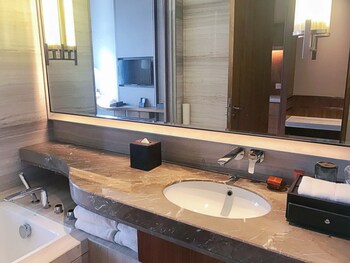 crowne plaza fuzhou riverside by ihg