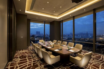 Crowne Plaza Fuzhou Riverside By Ihg,Fuzhou>>Fujian,5 star
