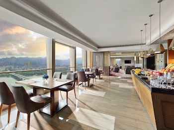 crowne plaza fuzhou riverside by ihg