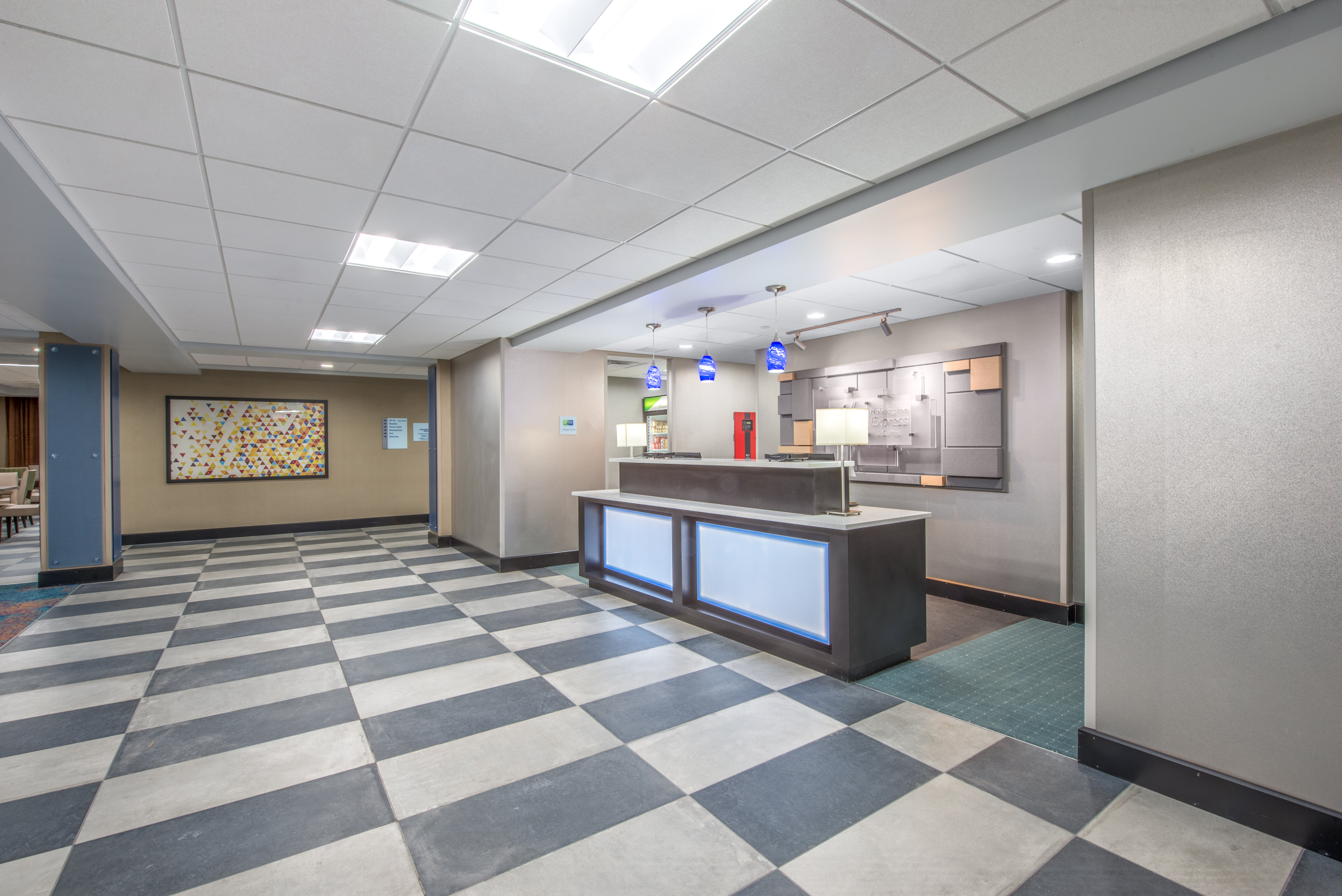 holiday inn express and suites shawnee kansas city west by ihg