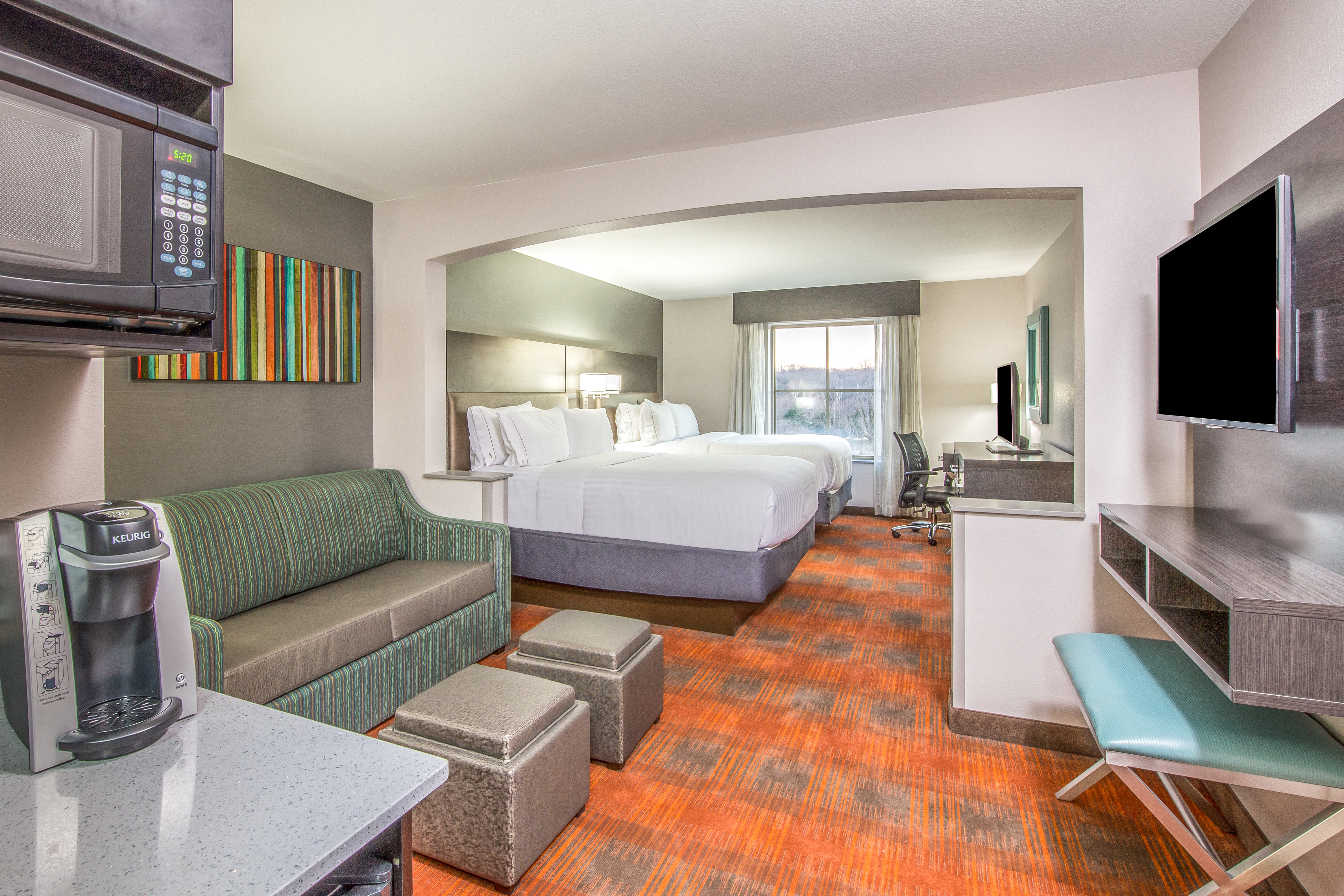 holiday inn express and suites shawnee kansas city west by ihg