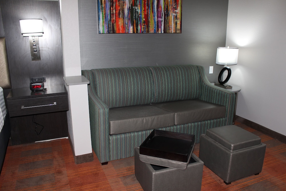 holiday inn express and suites shawnee kansas city west by ihg