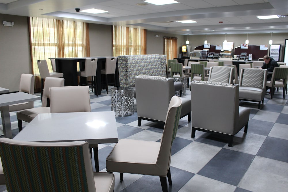 holiday inn express and suites shawnee kansas city west by ihg