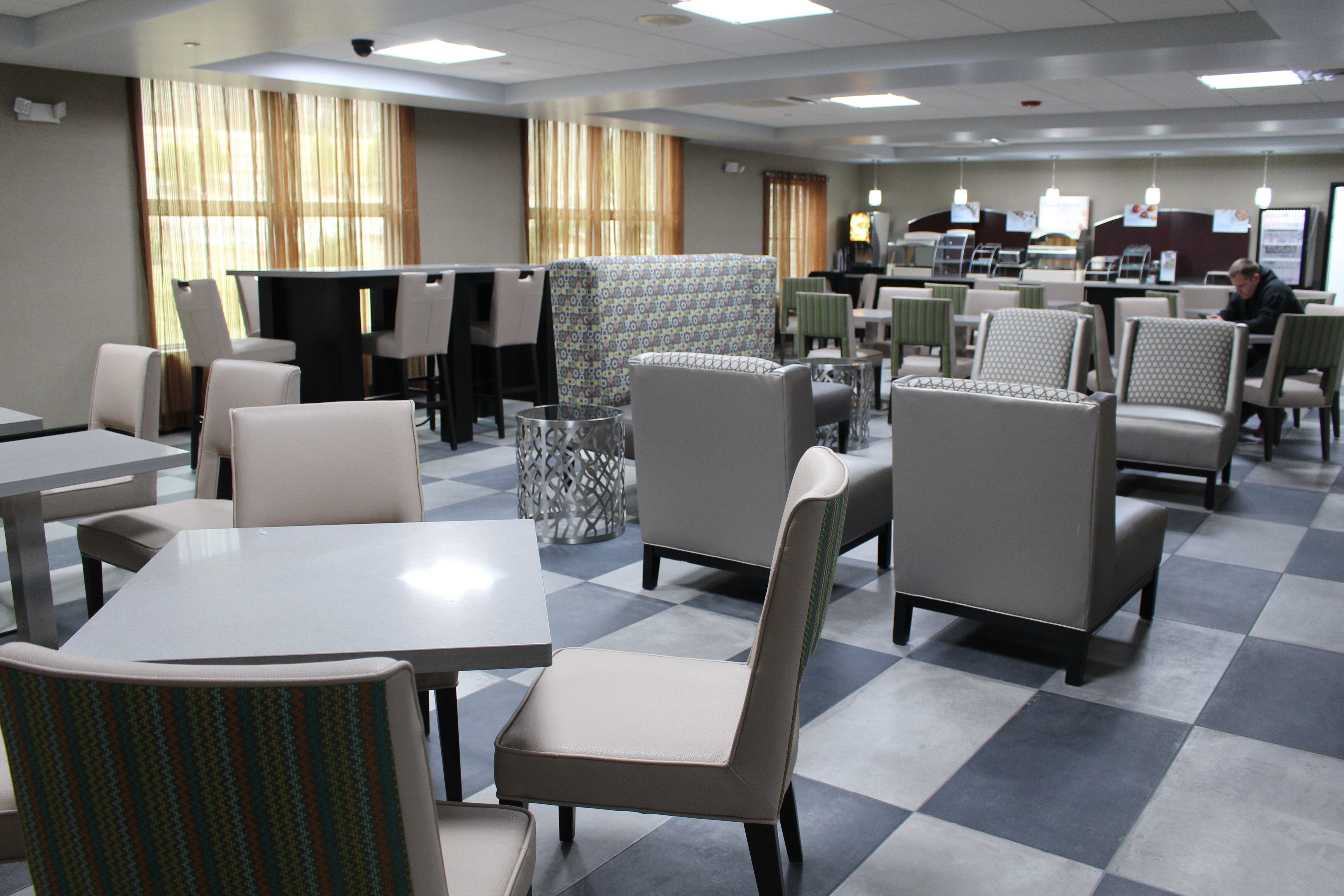 holiday inn express and suites shawnee kansas city west by ihg