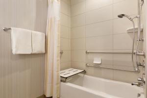 hilton garden inn pittsburgh airport south robinson mall