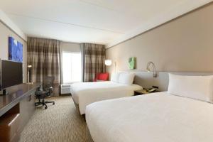 hilton garden inn pittsburgh airport south robinson mall