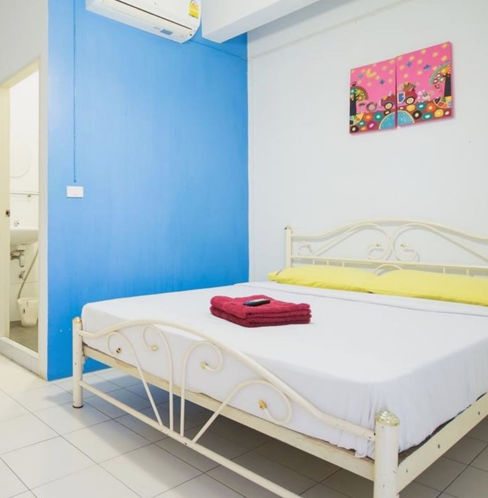 sleep sheep phuket hostel