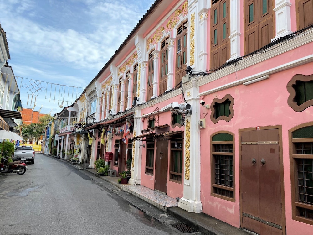 sleep sheep phuket hostel