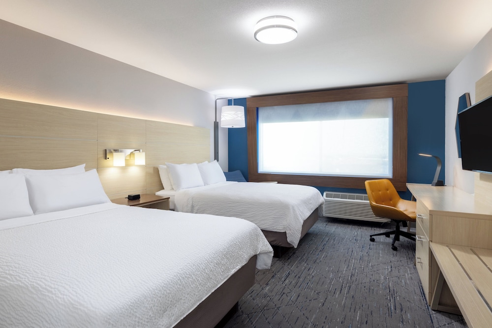 holiday inn express and suites phoenix west buckeye