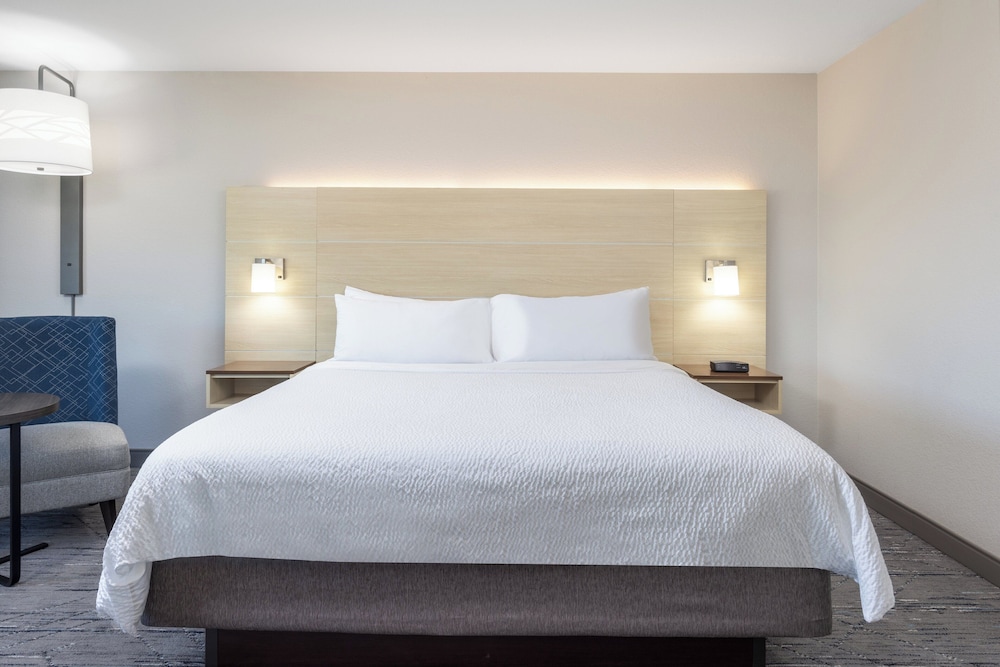 holiday inn express and suites phoenix west buckeye