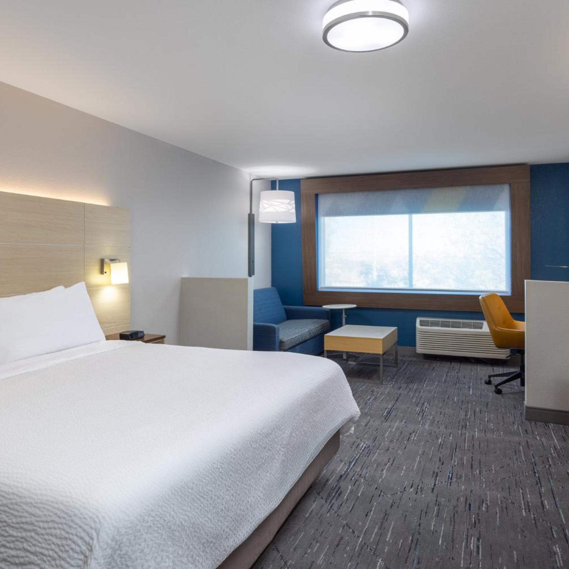 holiday inn express and suites phoenix west buckeye