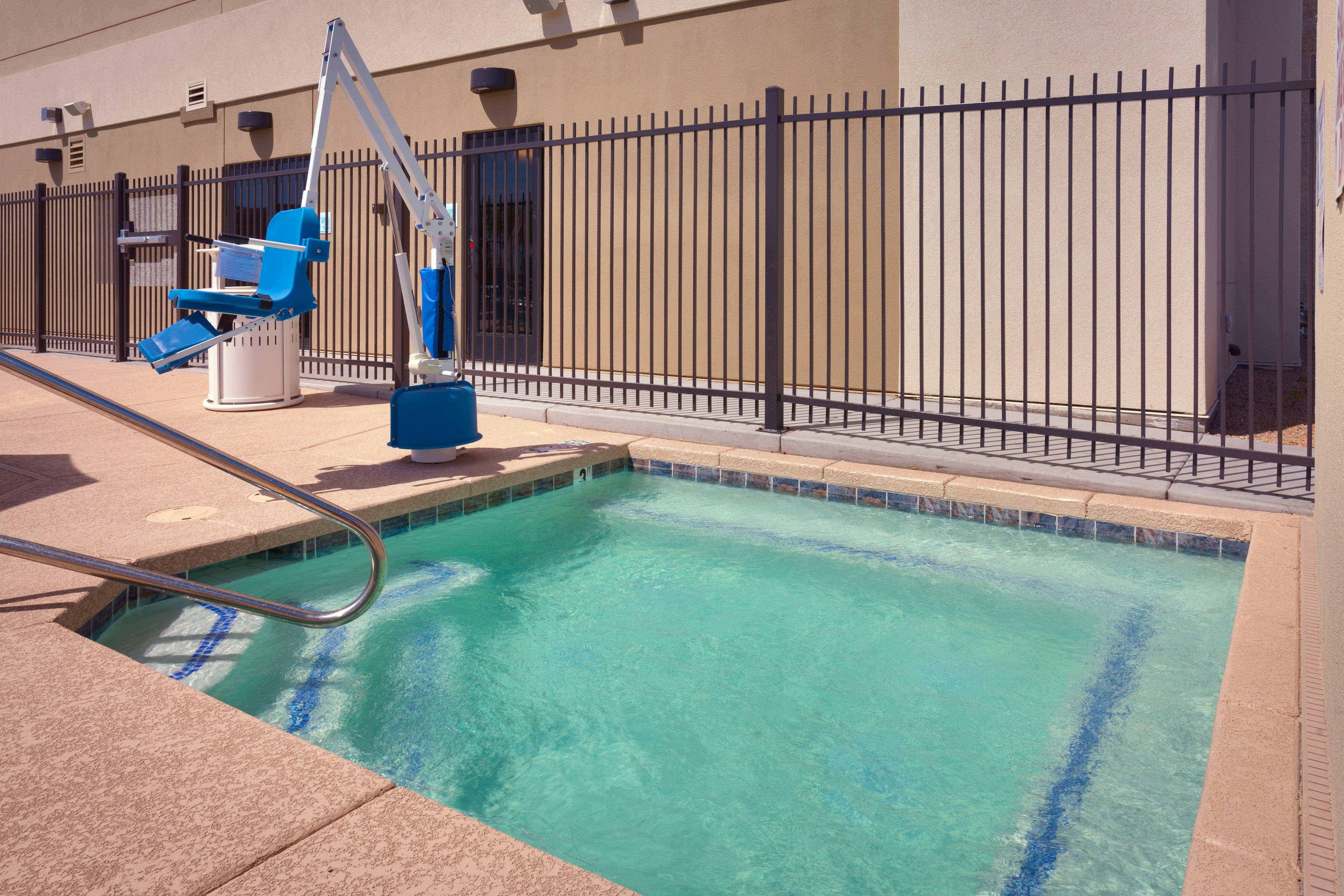 holiday inn express and suites phoenix west buckeye