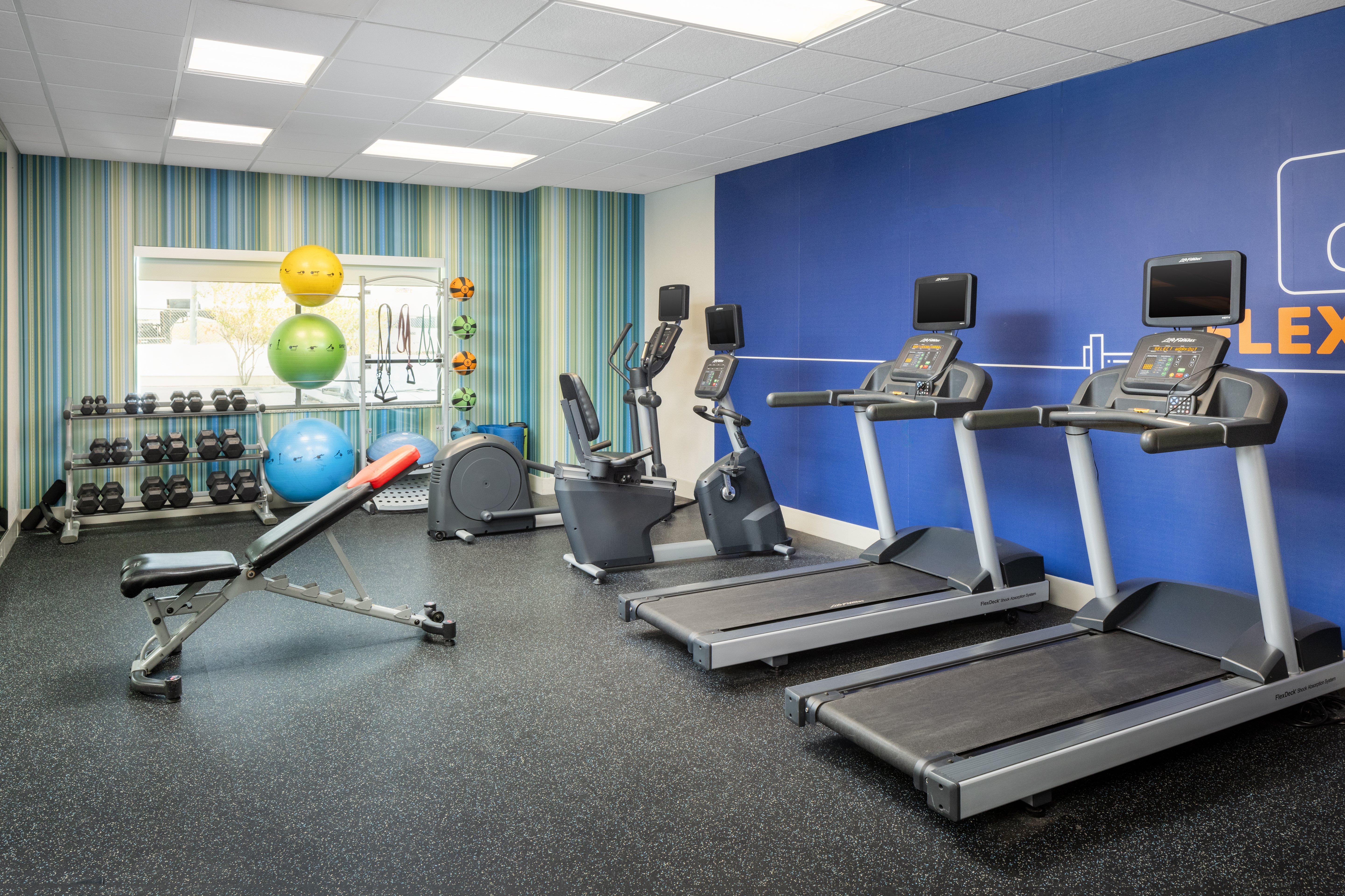 holiday inn express and suites phoenix west buckeye