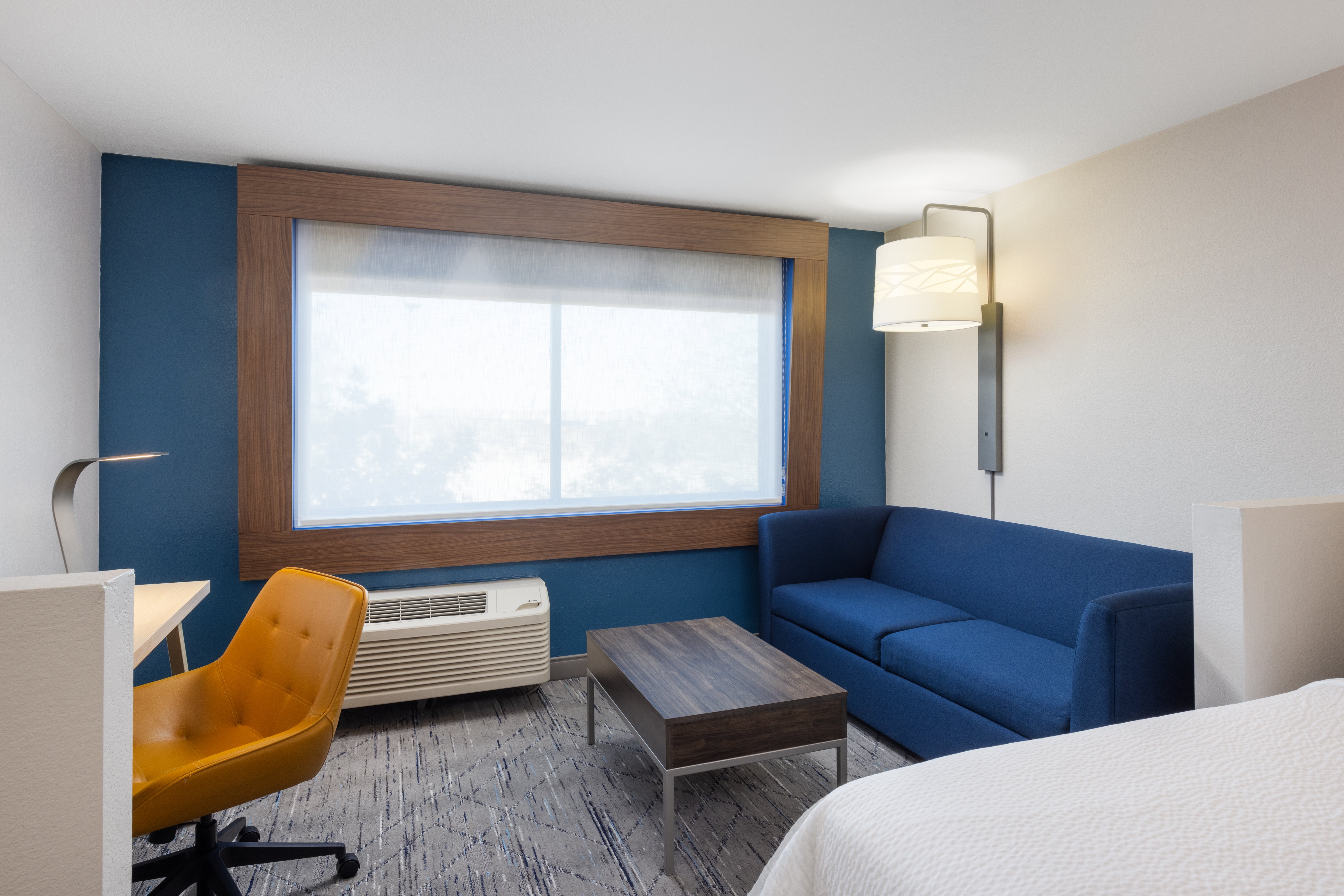 holiday inn express and suites phoenix west buckeye