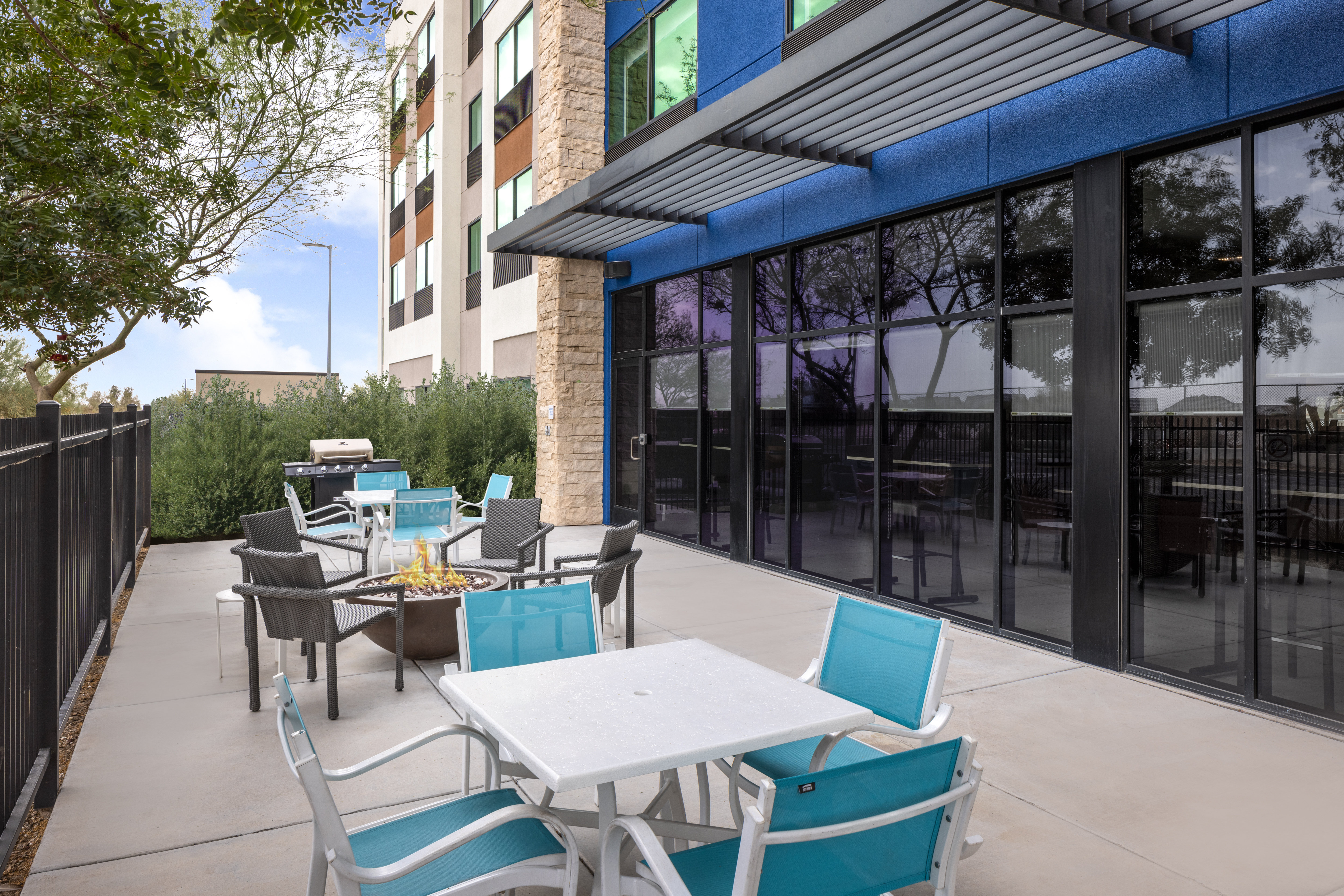 holiday inn express and suites phoenix west buckeye