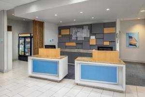 holiday inn express and suites phoenix west buckeye