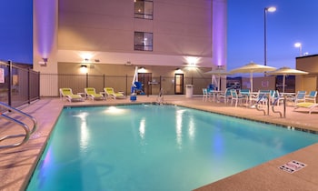 Holiday Inn Express & Suites Phoenix West - Buckeye,Goodyear>>Buckeye,3 star