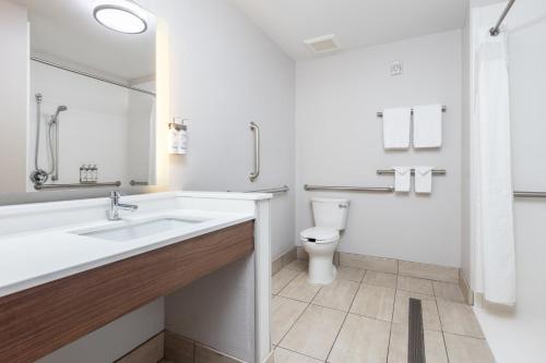 holiday inn express and suites phoenix west buckeye