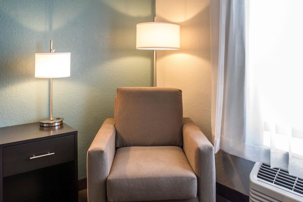 sleep inn and suites fort dodge