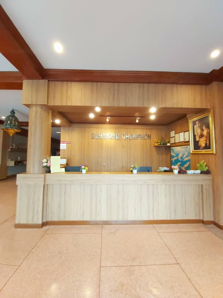 suriwong chumphon hotel