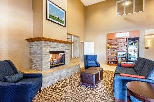 Comfort Suites Normal University Area,Mclean>>Bloomington,3 star