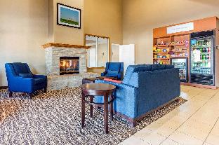 Comfort Suites Normal University Area,Mclean>>Bloomington,3 star