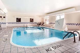 comfort suites normal university area