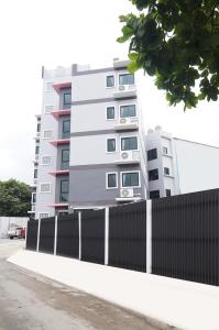 ma non nont hotel and apartment