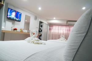 ma non nont hotel and apartment