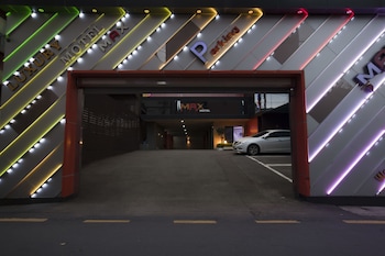 max motel