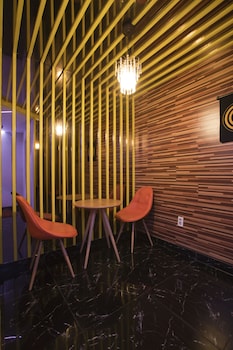 max motel