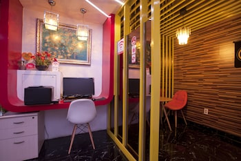 max motel