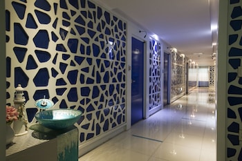 max motel