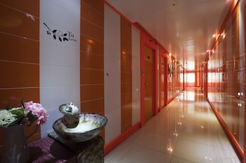 max motel