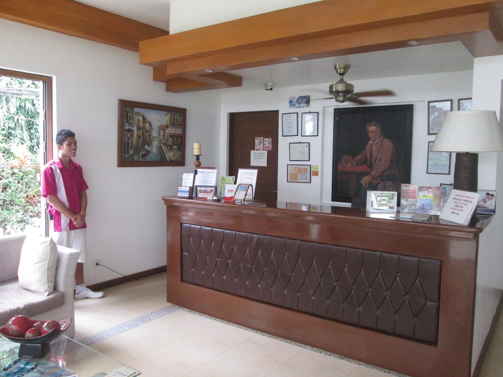 giulius boracay italian resort