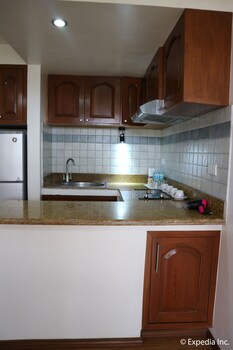 giulius boracay italian resort