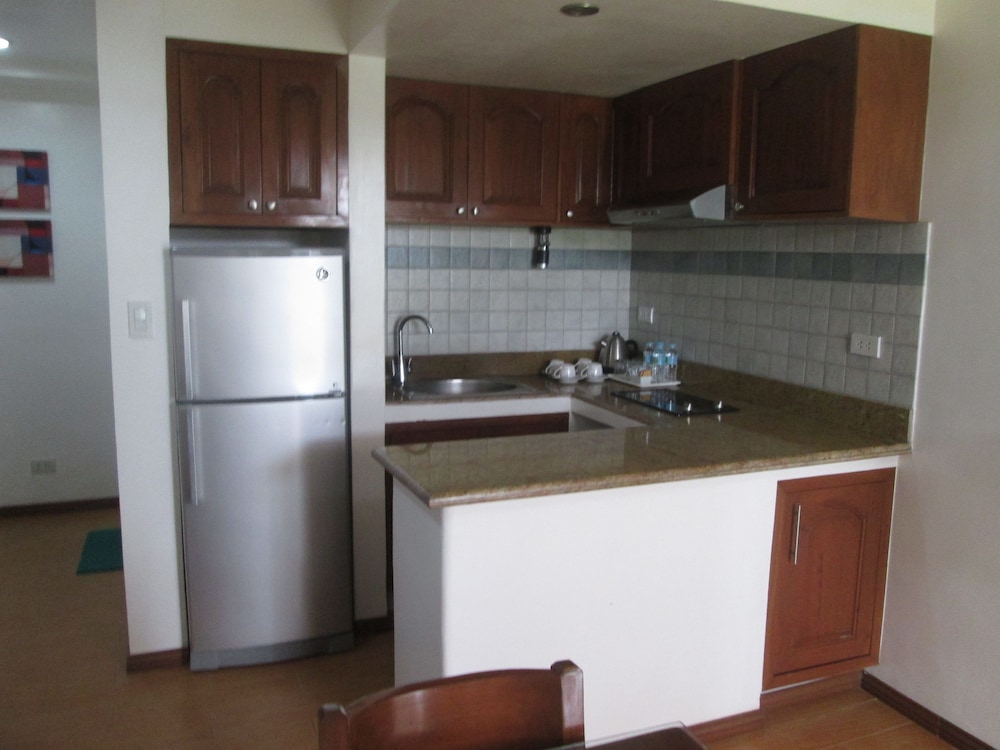 giulius boracay italian resort