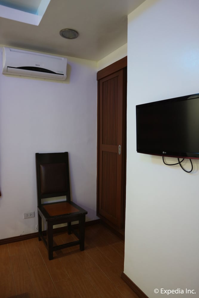 giulius boracay italian resort