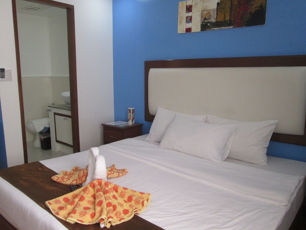 giulius boracay italian resort