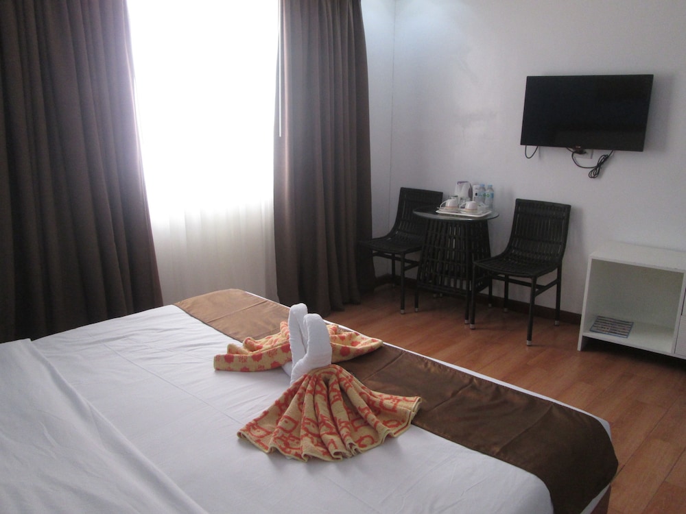 giulius boracay italian resort