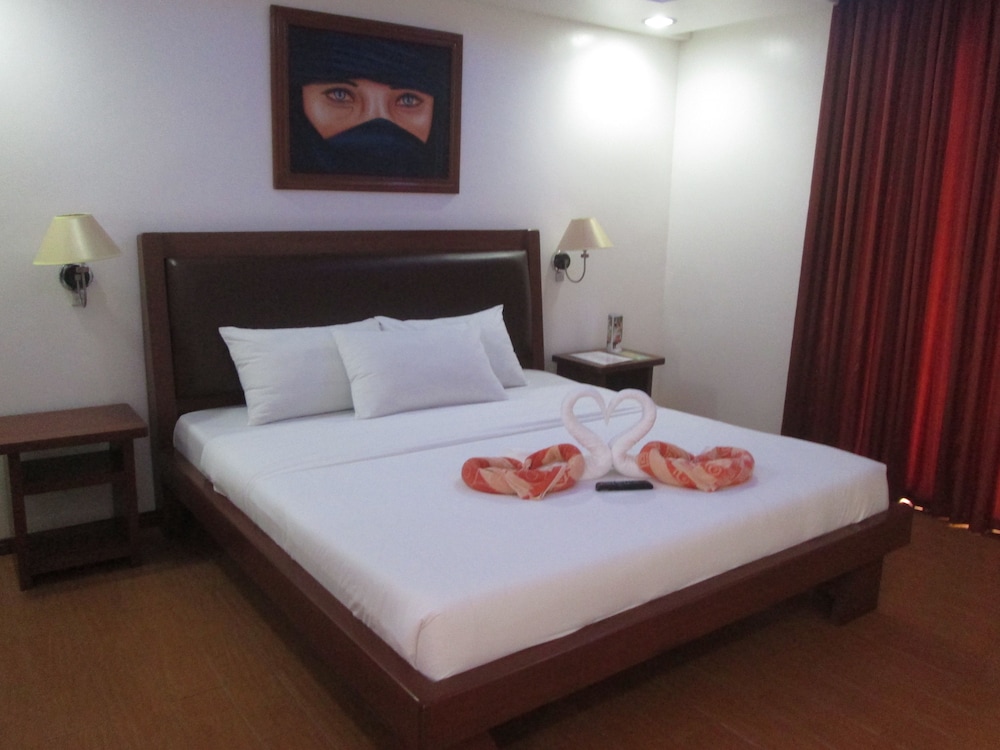 giulius boracay italian resort