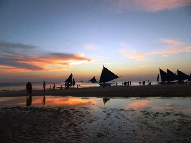 giulius boracay italian resort