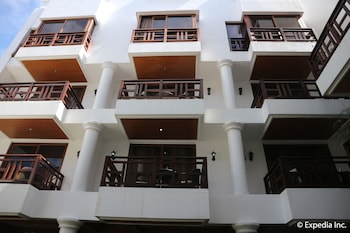 giulius boracay italian resort