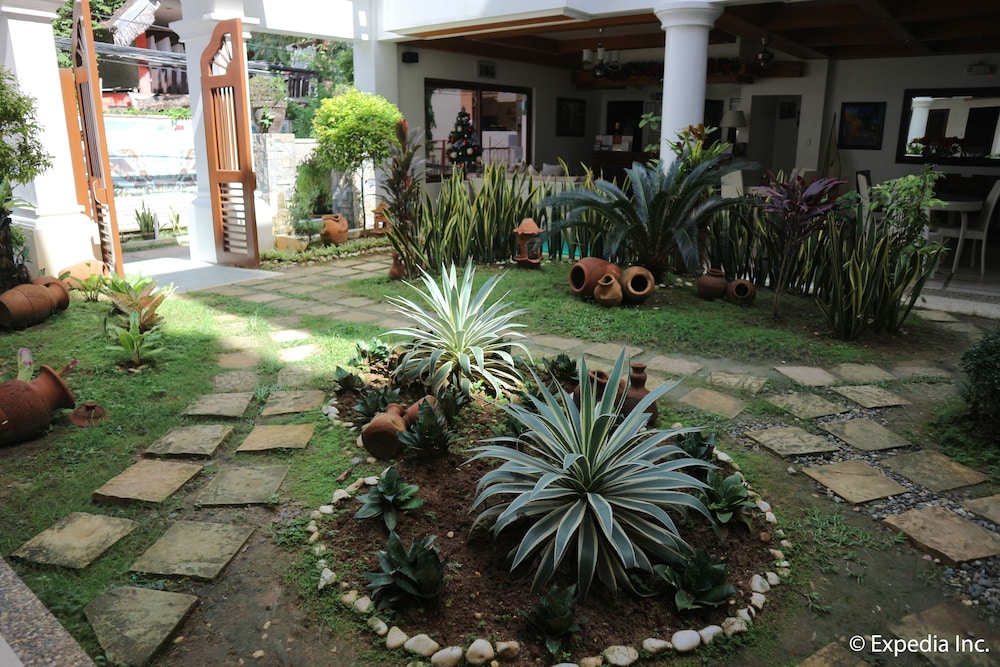 giulius boracay italian resort