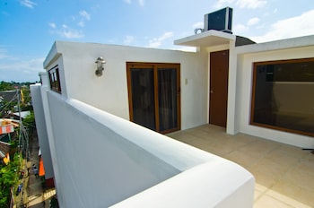 Giulius Boracay Italian Resort,Boracay>>Balabag,3 star