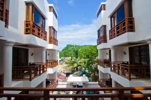 giulius boracay italian resort