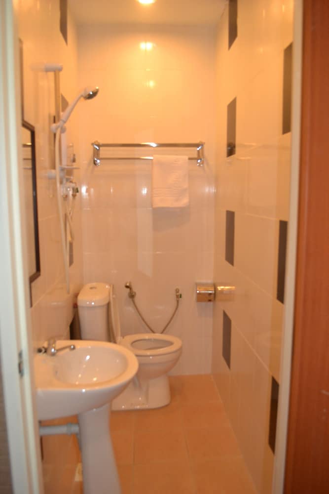 golden suites hotel