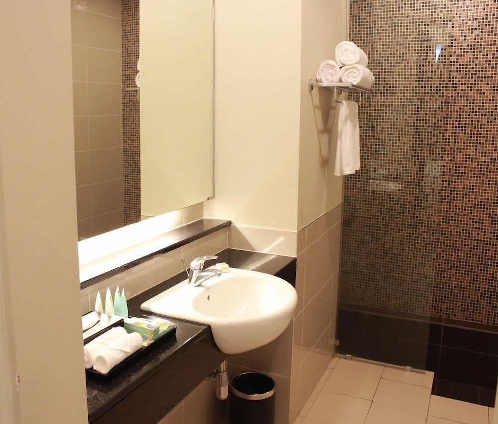 golden suites hotel
